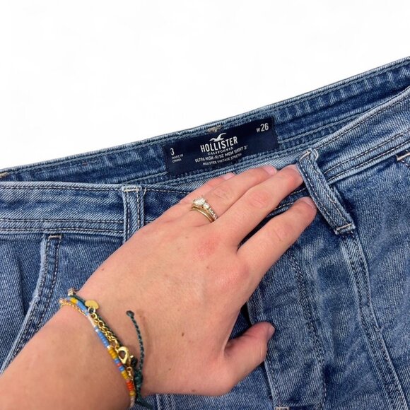 Hollister Denim High Rise Shorts Cut Off Front Seams Dark Wash‎ Size 3/26 - Picture 3 of 5